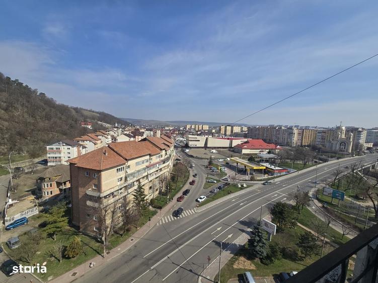 Garsonieră decomandată în Central