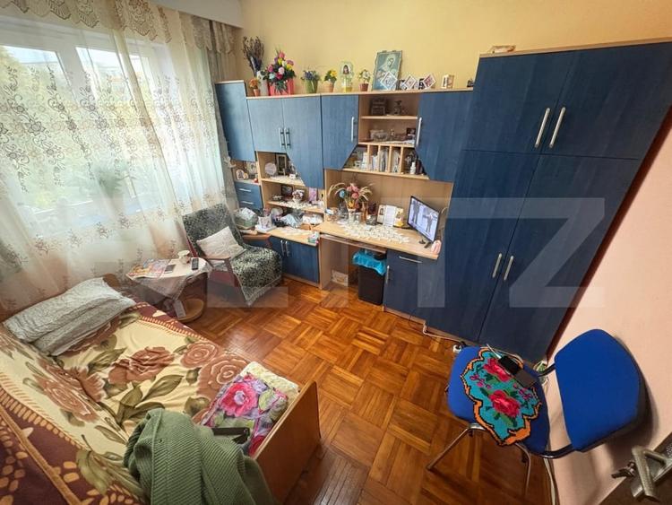 Apartament cu 3 camere decomandat, mobilat în Minerul