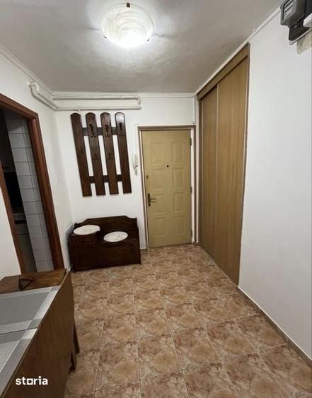 Apartament cu 2 camere semidecomandat în Colentina