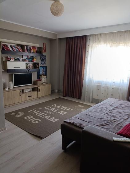 Apartament cu 2 camere decomandat în Agigea