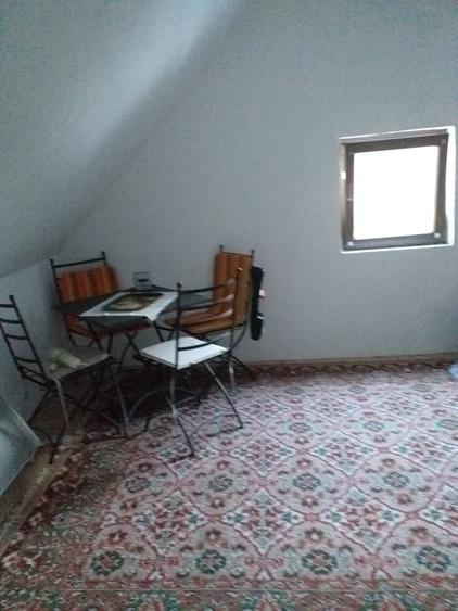 Casă cu 7 camere cu Teren 1000 Mp în Central