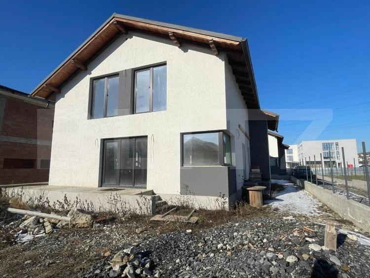 Casă individuală cu 4 camere cu Teren 490 Mp în Cetății