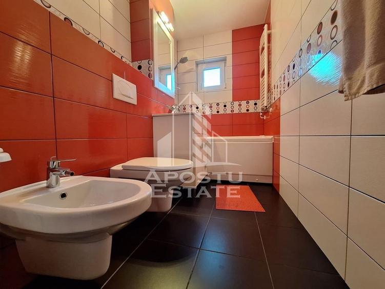 Apartament cu 3 camere decomandat în Boul Roșu