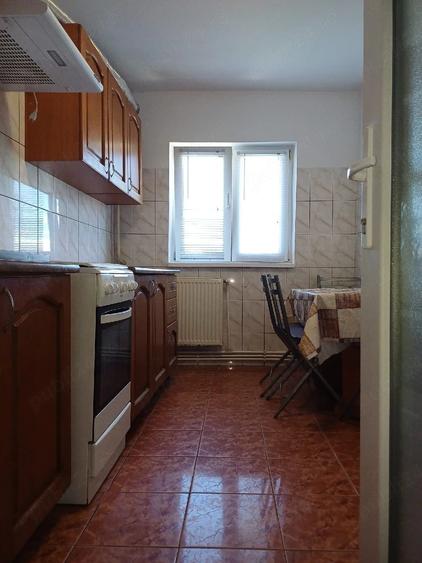 Inchiriez apartament 2 camere mobilat si utilat - 2