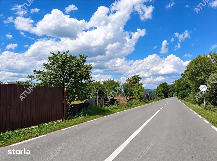 Casă cu 4 camere decomandat cu Teren 1650 Mp în Porumbacu de Jos