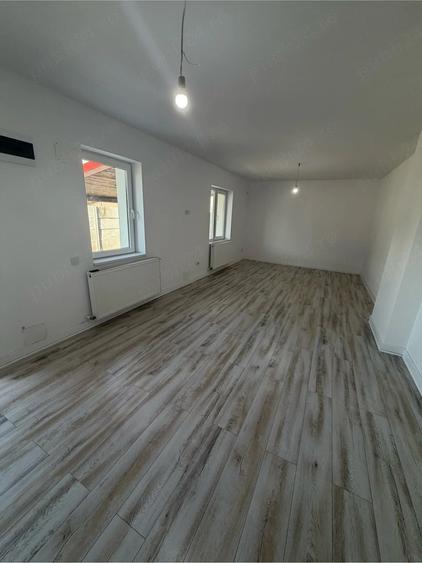 Casă cu Teren 358 Mp în Bâcu