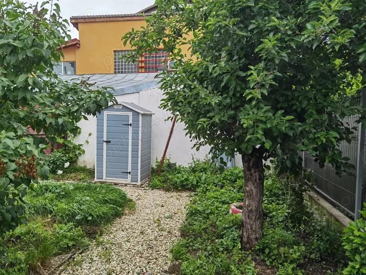 Casă cu 6 camere cu Teren 180 Mp în Băneasa