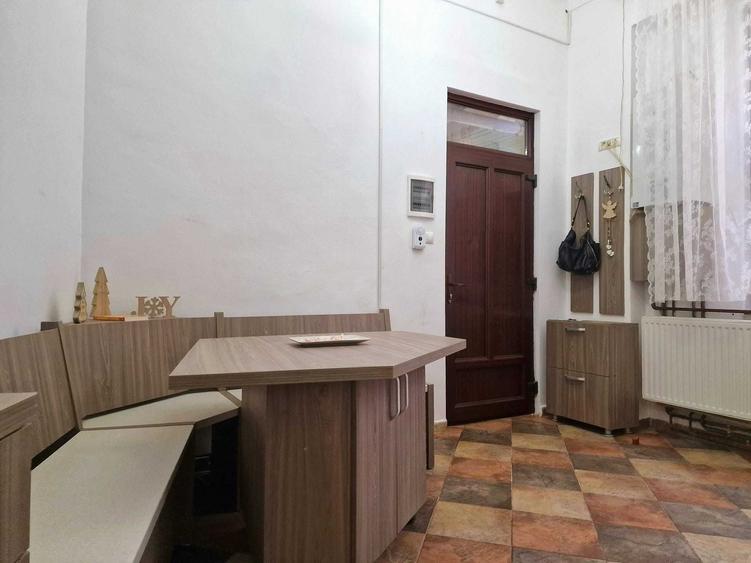 Apartament cu 2 camere semidecomandat în Exterior Vest