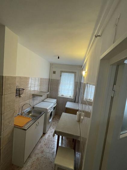 Apartament cu 2 camere nedecomandat în Podu Roș