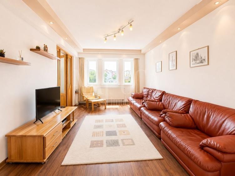 Apartament cu 4 camere semidecomandat în Zorilor