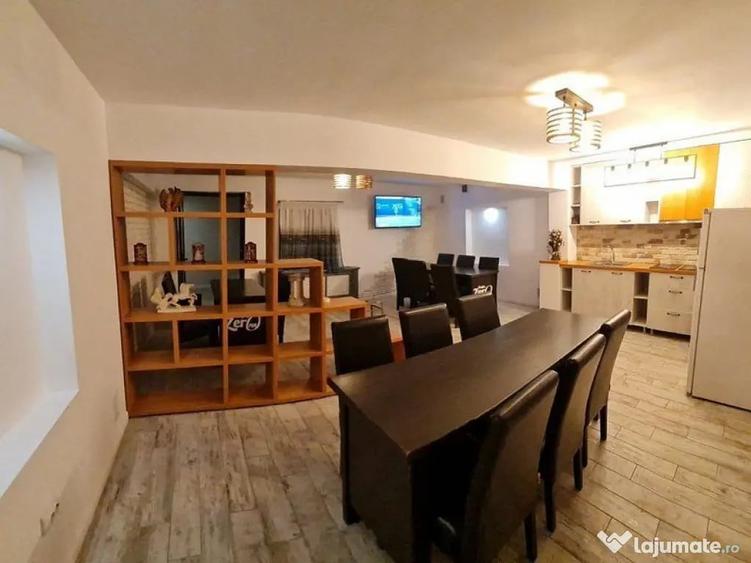 Casă cu 7 camere cu Teren 300 Mp în Faleză