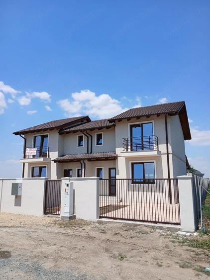 Casă cu 3 camere cu Teren 300 Mp în Săcălaz