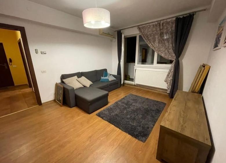 Apartament cu 4 camere decomandat în Tătărași