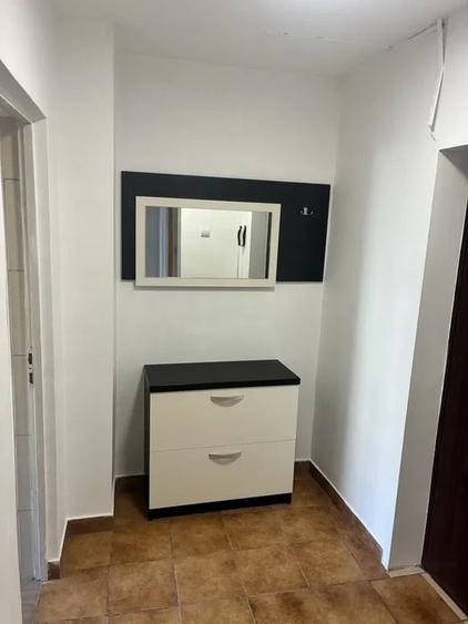 Apartament cu 2 camere decomandat, mobilat în Basarabia