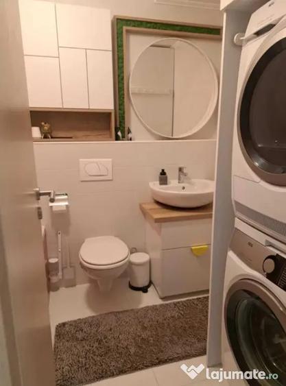 Apartament cu 3 camere decomandat, mobilat în Tractorul