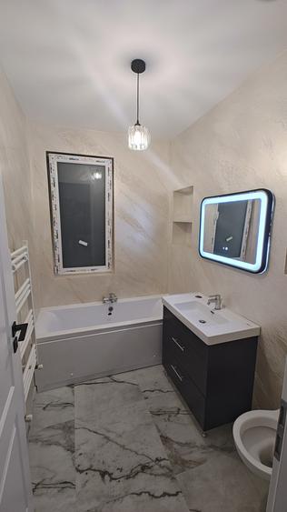 Casă individuală cu 5 camere cu Canalizare în Pasărea