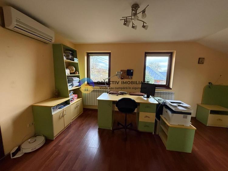 Casă individuală cu 4 camere cu Garaj în Gura Văii
