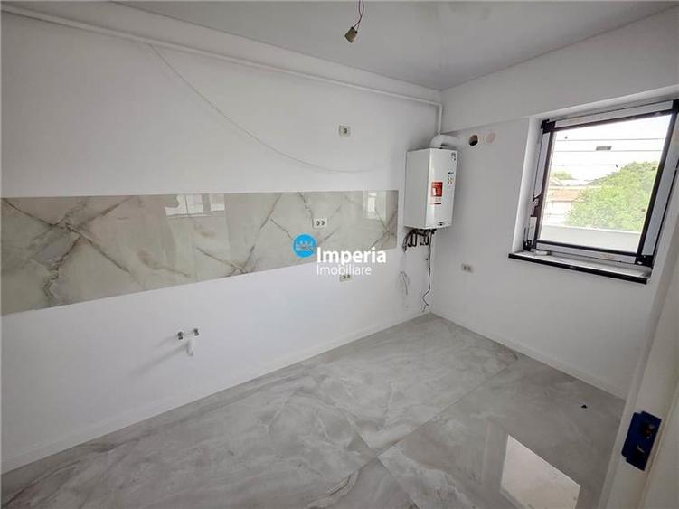 Apartament cu 3 camere decomandat în Aeroport