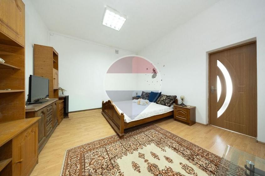 Casă individuală cu 6 camere cu Teren 1048 Mp în Satulung