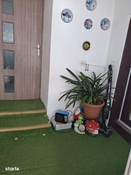 Casă cu 3 camere cu Teren 2155 Mp în Traian