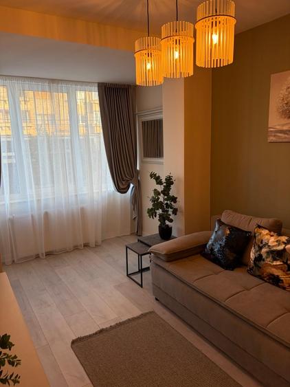 Apartament cu 3 camere decomandat în Bălcescu