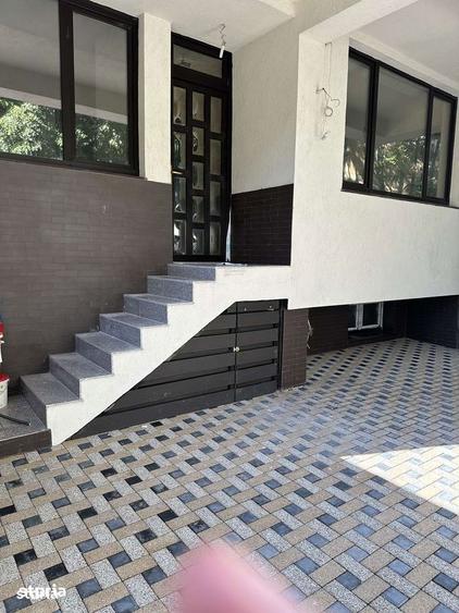 Apartament cu 3 camere în Crângași