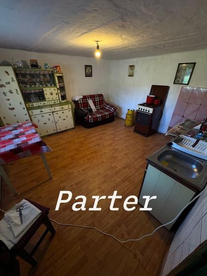 Casă cu 4 camere în Central