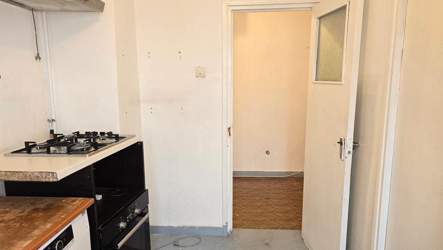 Apartament cu 2 camere semidecomandat în Piața Centrală