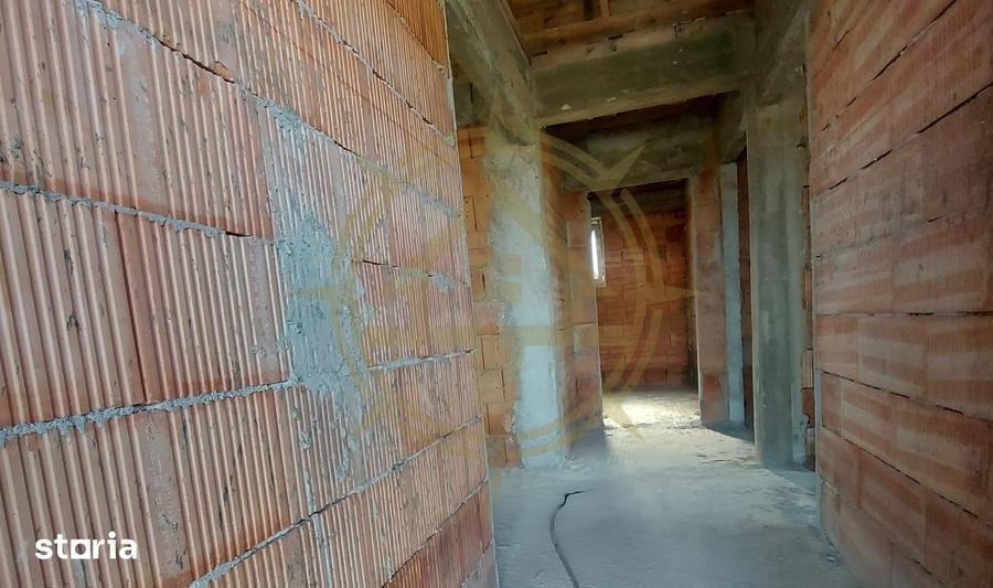 Casă cu 3 camere cu Teren 390 Mp în Crevedia