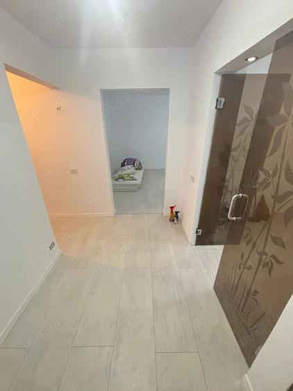 Apartament cu 3 camere decomandat în Brâncoveanu