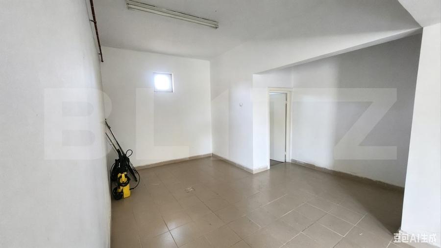 Casă individuală cu 4 camere cu Garaj în Est