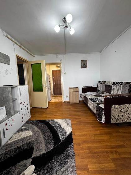 Apartament cu 2 camere semidecomandat în Tătărași