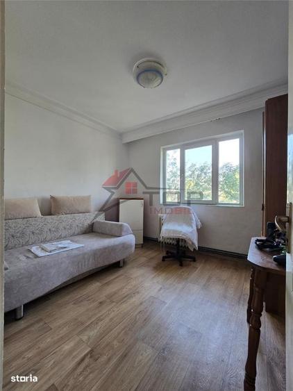 Apartament cu 2 camere decomandat în Dacia