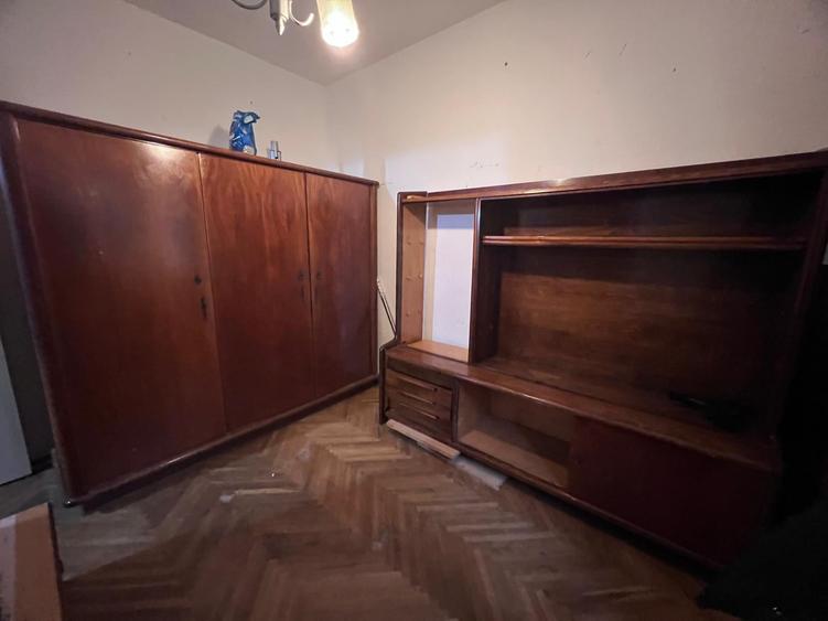 Apartament cu 3 camere decomandat în Minerul