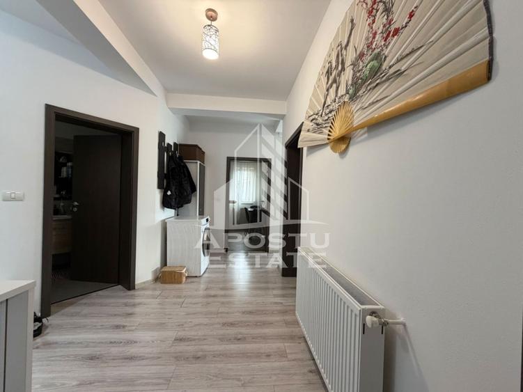 Apartament cu 3 camere decomandat, mobilat în Braytim