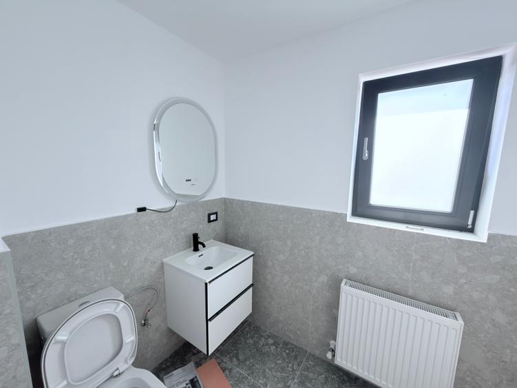 Casă individuală cu 4 camere cu Teren 400 Mp în Central