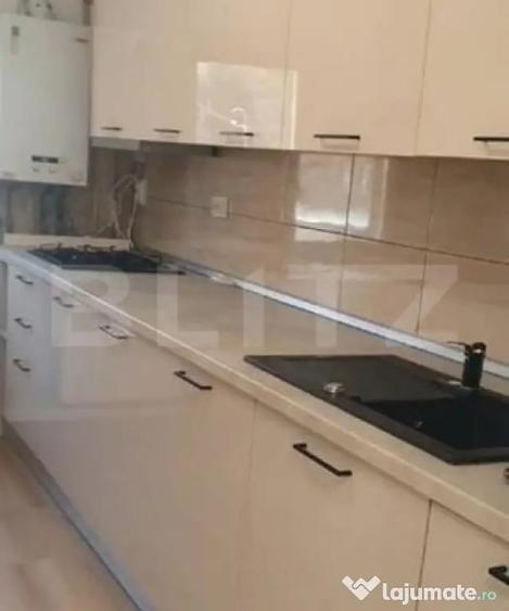 Apartament cu 3 camere decomandat în Zorilor