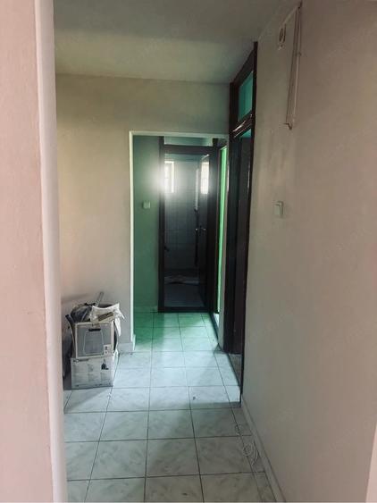 Apartament cu 3 camere decomandat în Aradului