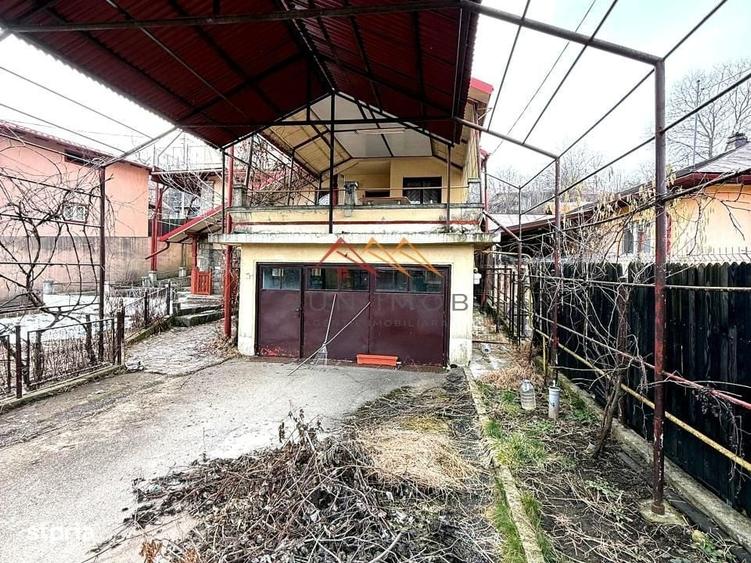 Casă cu 4 camere în Central