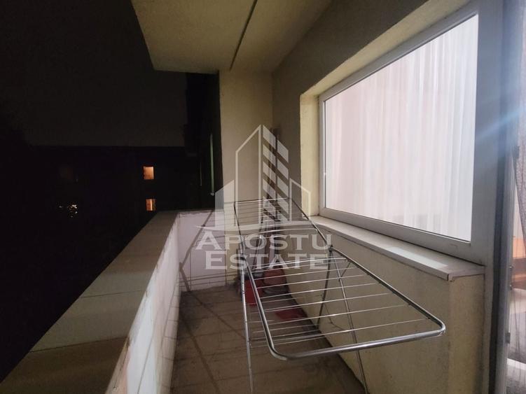 Apartament cu 2 camere semidecomandat, mobilat în Lipovei