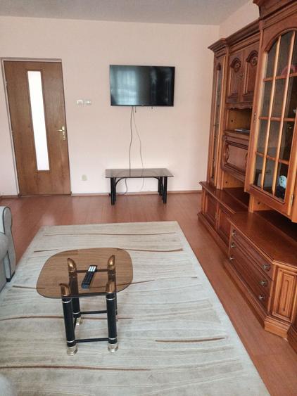 Apartament cu 3 camere decomandat în Militari