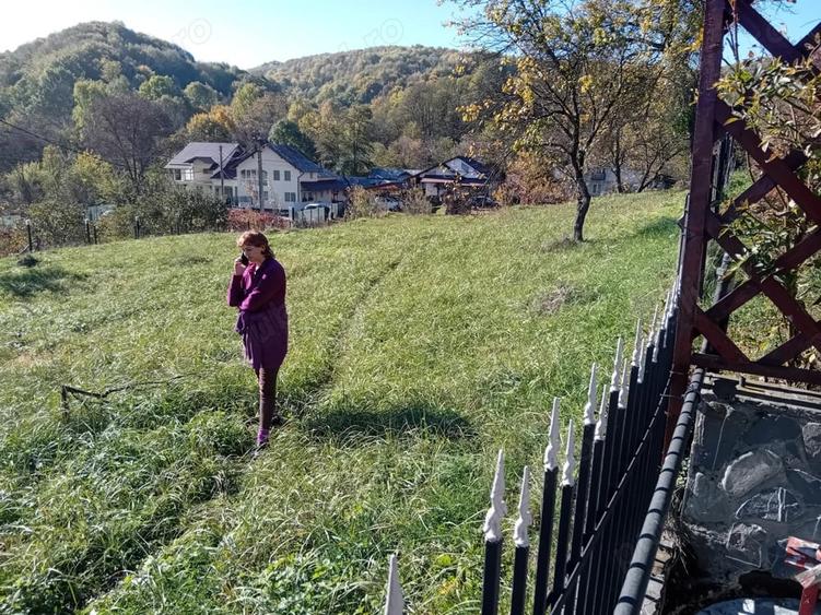 Teren de 1028 mp, în Băcești
