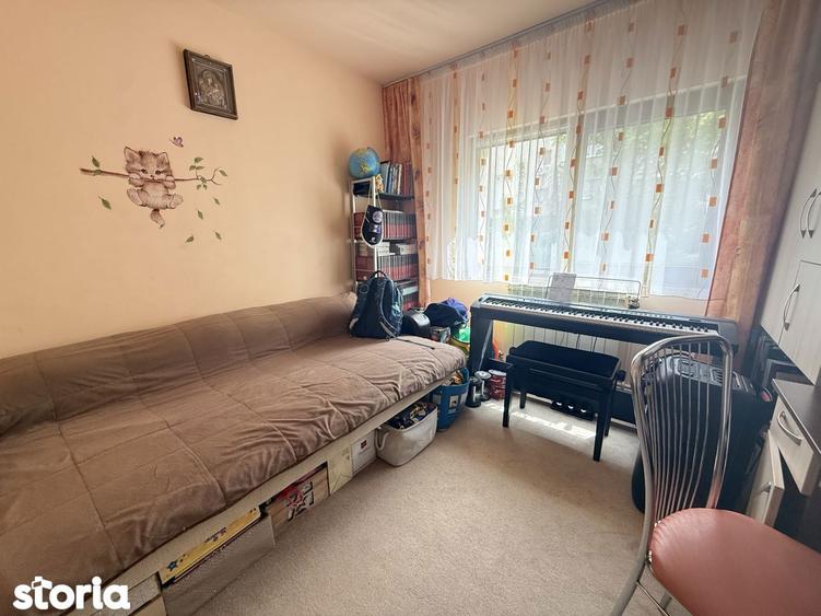 Apartament cu 3 camere semidecomandat, mobilat în Girocului