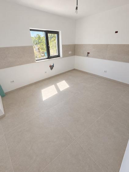 Casă individuală cu 4 camere cu Teren 416 Mp în Berceni