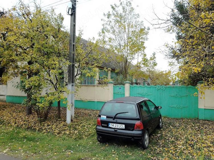 Casă cu 6 camere cu Teren 3040 Mp în Mailat