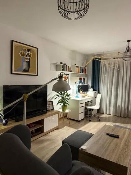 Apartament cu 2 camere semidecomandat, mobilat în Iris