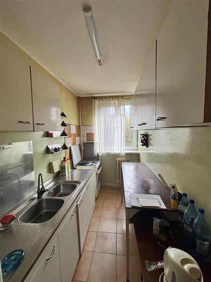 Apartament cu 3 camere decomandat în Berceni