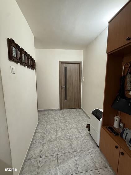 Garsonieră decomandată în Lipovei