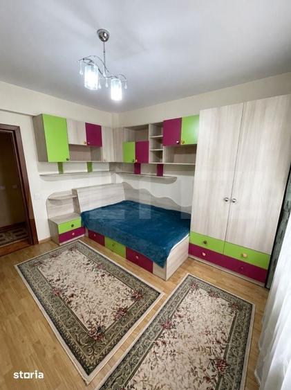Apartament cu 4 camere semidecomandat în George Enescu