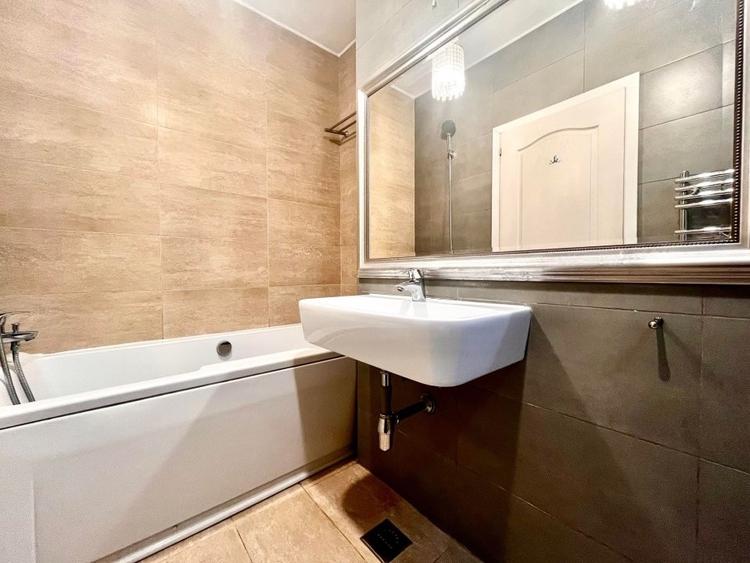 Apartament cu 2 camere semidecomandat în Universitate
